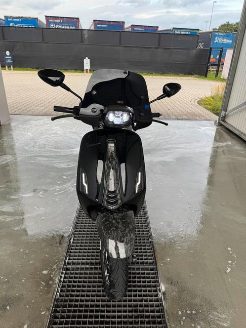 Vespa Sprint 80cc Akrapovic, Fietsen en Brommers, Scooters | Vespa, Zo goed als nieuw, Overige modellen, Maximaal 45 km/u, Benzine