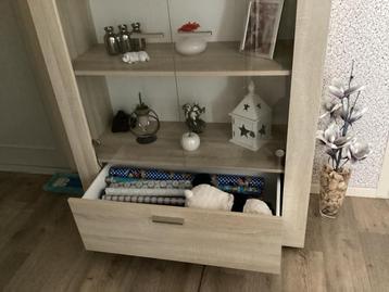 Mooie vitrinekast