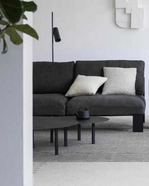 SERAX - Bea Mombaers - 02 Salontafel Ø78 cm, zwart metaal, Huis en Inrichting, Tafels | Salontafels, Nieuw, Minder dan 50 cm, 50 tot 100 cm