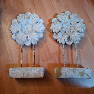 2 stuks Riverdale bloem Malo ornament beschikbaar voor biedingen