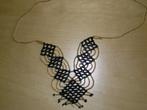 Bijzondere ketting gemaakt van kleine kraaltjes, zwart, goud, Sieraden, Tassen en Uiterlijk, Kettingen, Ophalen of Verzenden, Nieuw