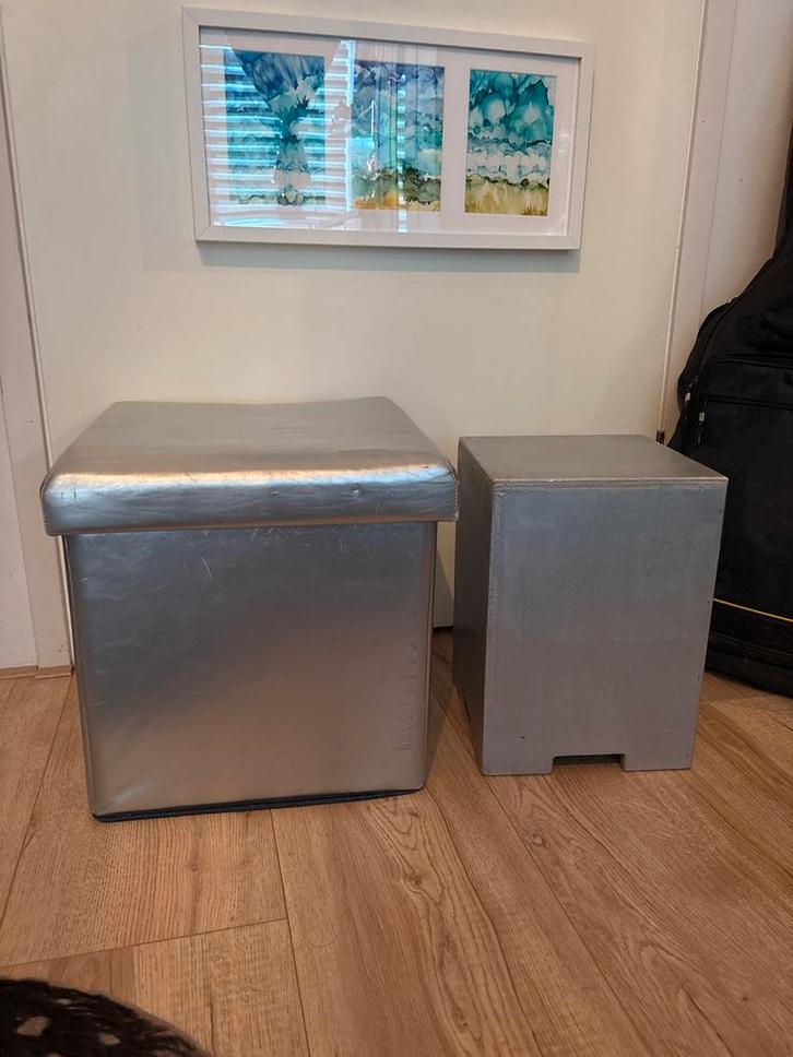 Zilveren Poef met Opbergruimte & Krukje, Huis en Inrichting, Banken | Voetenbanken en Poefen, Gebruikt, Minder dan 50 cm, Vierkant