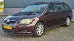 Toyota Avensis Wagon 1.8 VVTi Luna AIRCO TREKHAAK, Voorwielaandrijving, 1794 cc, 4 cilinders, Handgeschakeld