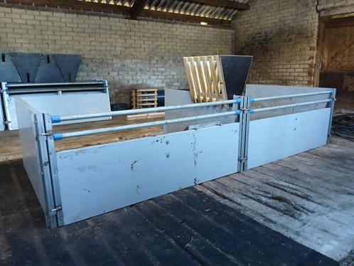 Kunstof kraamhokken met hooiruiven en rvs voerbakken, Dieren en Toebehoren, Schapen, Geiten en Varkens, Schaap, Meerdere dieren