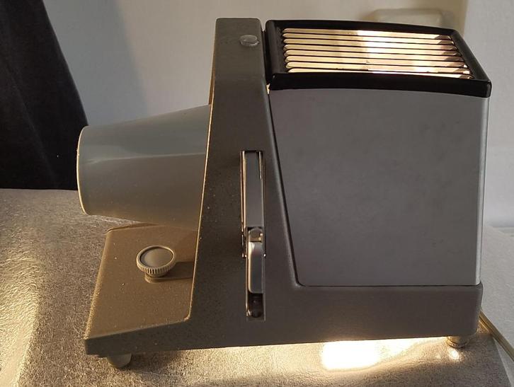 Agfa CP35 color projektor retro dia projector werkend!, Audio, Tv en Foto, Diaprojectors, Zo goed als nieuw, Ophalen of Verzenden