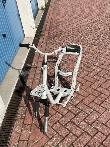 Piaggio Type 3 Frame ( Snor ) GEEN WOK beschikbaar voor biedingen