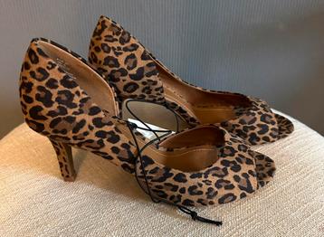 Pumps met print  (37) 𝐇&𝐌 beschikbaar voor biedingen
