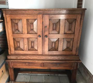 Kussenkast antiek beschikbaar voor biedingen