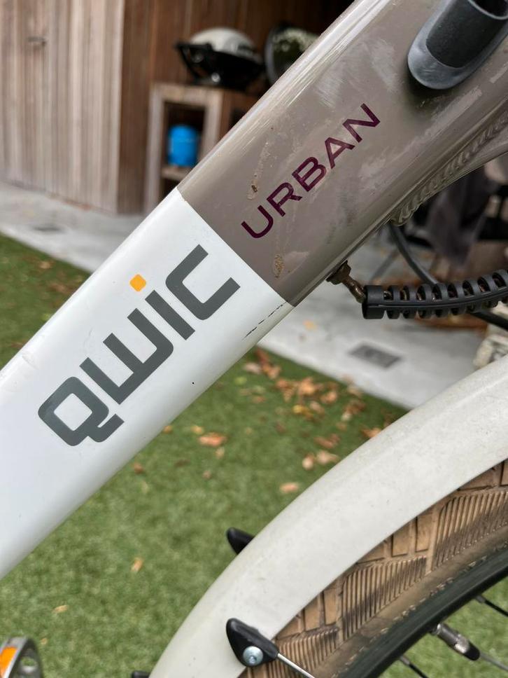 Qwic urban voorwiel met motor en meer fiets delen, Fietsen en Brommers, Elektrische fietsen, Gebruikt, Qwic, 55 tot 59 cm, 30 tot 50 km per accu