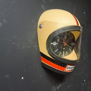Champion helm klok Vintage zeldzaam item beschikbaar voor biedingen