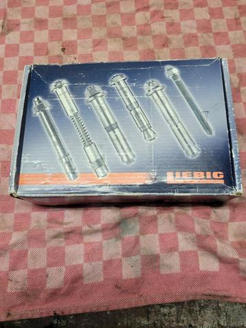 Liebig Veiligheidsbouten B M10 - 15/70/15 (24 stuks) beschikbaar voor biedingen