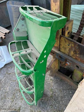 Rechter trap 6130R beschikbaar voor biedingen