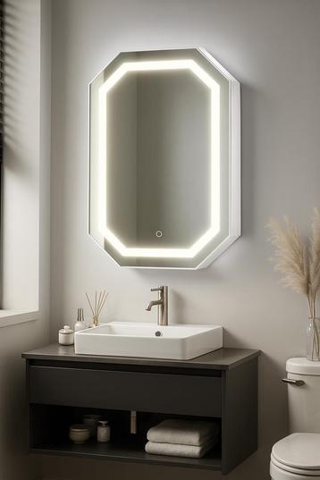 Moderne LED badkamerspiegel – uniek design – NIEUW in doos beschikbaar voor biedingen