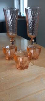 PRACHTIGE SET ANTIEKE ROSE CHAMPAGNE GLAZEN EN IDEM BORREL G, Antiek en Kunst, Antiek | Glas en Kristal, Ophalen of Verzenden
