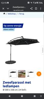 Zweefparasol met led verlichting en tegels, Tuin en Terras, Parasols, Ophalen, Zo goed als nieuw, Zweefparasol