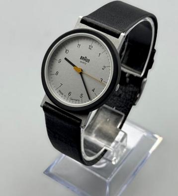 Braun AW10 horloge ontworpen door Dieter Rams beschikbaar voor biedingen