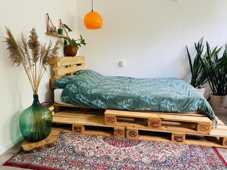 Palletbed van nieuwe pallets, 140 x 200 of 160 x 200 tot 220, Huis en Inrichting, Slaapkamer | Bedden, Zo goed als nieuw, Tweepersoons