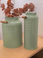Metalen groene vazen, Overige materialen, Ophalen of Verzenden, Zo goed als nieuw, Minder dan 50 cm