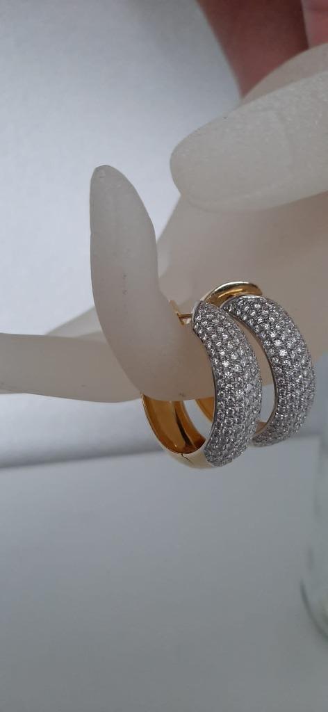 18 krt gouden oorbellen met Briljanten, Sieraden, Tassen en Uiterlijk, Oorbellen, Zo goed als nieuw, Knopjes of Stekers, Goud