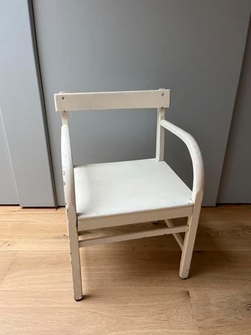 Brocante Kinderstoel - Wit Hout beschikbaar voor biedingen