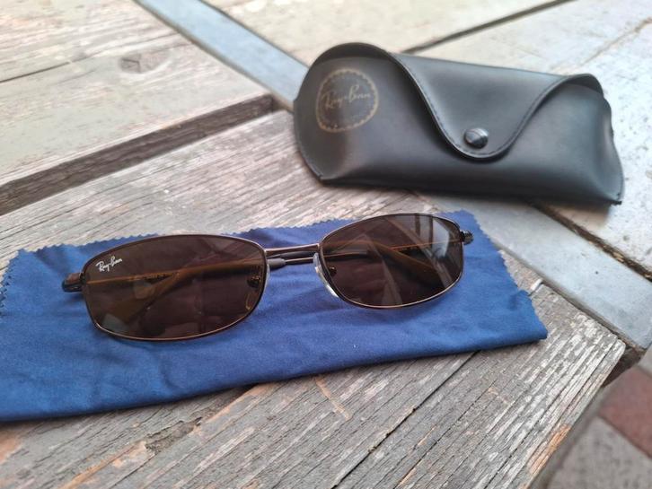 Ray-Ban Zonnebril - Bruin, Sieraden, Tassen en Uiterlijk, Zonnebrillen en Brillen | Dames, Zonnebril, Ray-Ban, Bruin, Ophalen