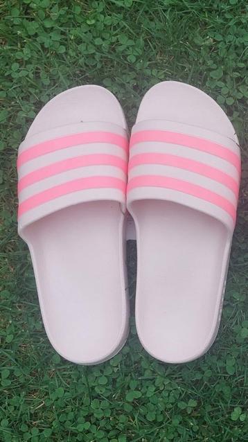 Nieuw Adidas Badslippers Slippers Maat 39 beschikbaar voor biedingen