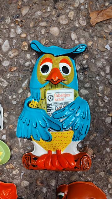 Plastic Fabeltjeskrant figuren beschikbaar voor biedingen