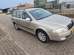 Skoda Octavia 1.6 Combi 75KW 2006 Beige mpi nap km rijd supe, Auto's, Skoda, Voorwielaandrijving, Stof, Zwart, 4 cilinders