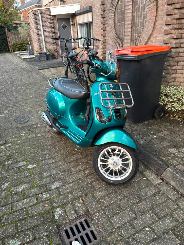 Vespa lx 172cc vers!!, Fietsen en Brommers, Scooters | Vespa, Zo goed als nieuw, Tweetakt, Ophalen