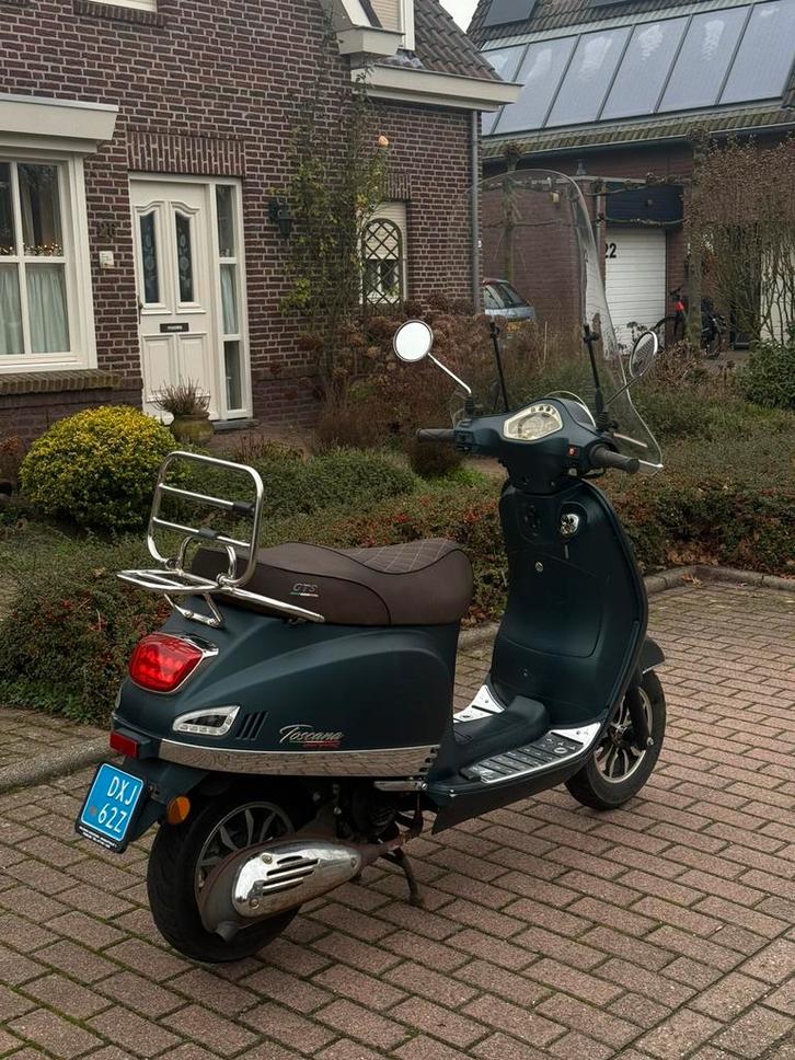 GTS Toscana, Fietsen en Brommers, Snorfietsen en Snorscooters, Gebruikt, Overige merken, Benzine, Ophalen