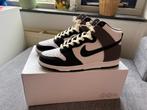 Nike Dunk High By You Mocha US10 EU44, Bruin, Nike, Ophalen of Verzenden, Sneakers of Gympen
