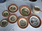 Verschillende bordjes en een kannetje dickens, Antiek en Kunst, Curiosa en Brocante, Ophalen of Verzenden