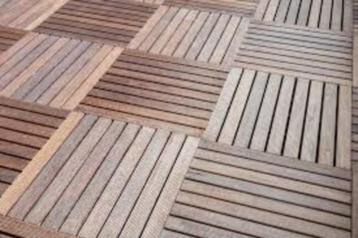 13,5 m2 terrastegels hout composiet 30x30 beschikbaar voor biedingen