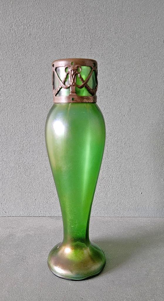 Loetz – stijl iriserende vaas Art Nouveau, Antiek en Kunst, Antiek | Glas en Kristal, Verzenden