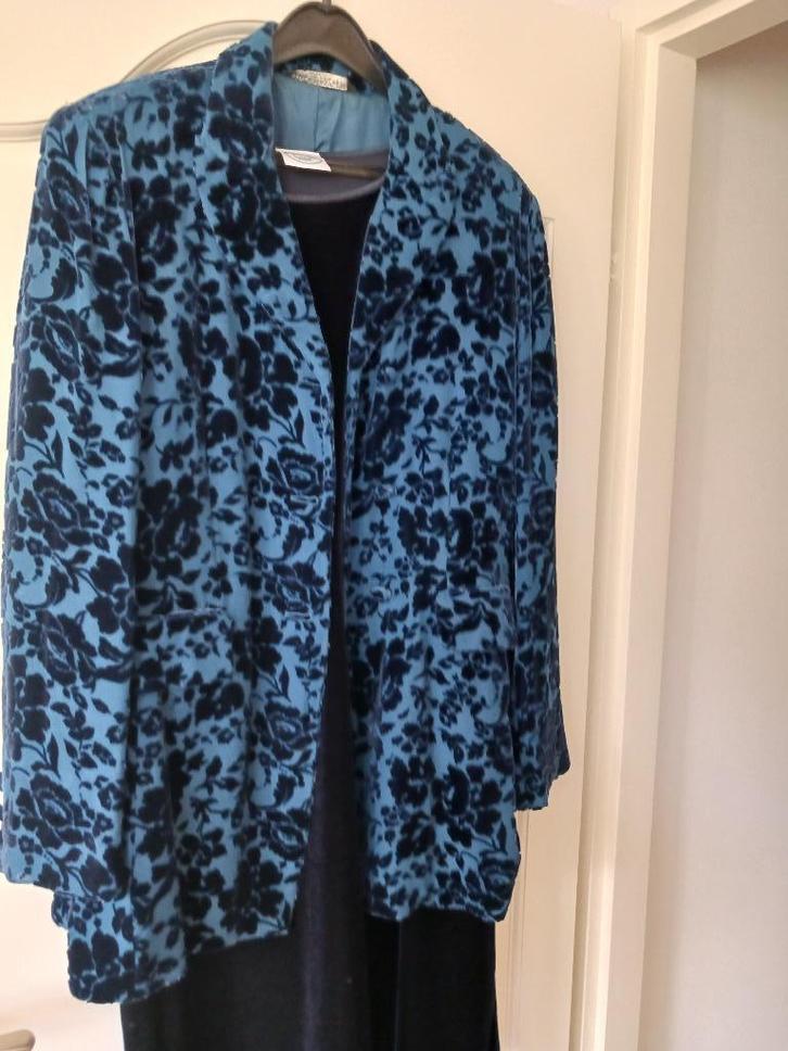 Laura Ashley donker blauwe stretch velours jurk met jasje, Kleding | Dames, Jasjes, Kostuums en Pakken, Nieuw, Maat 42/44 (L)