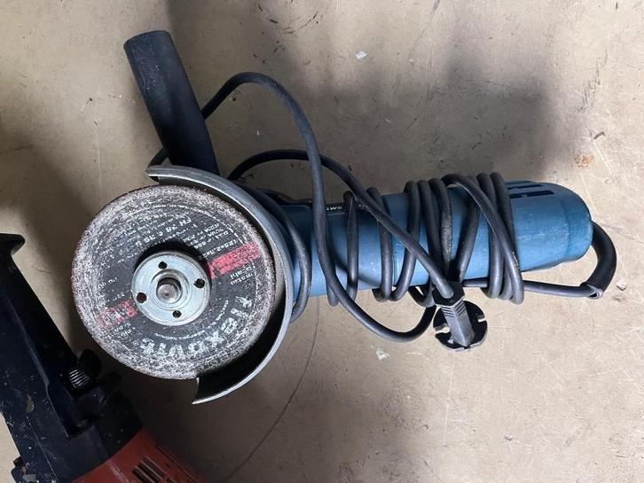 Slijptol klein - Bosch GWS, Doe-het-zelf en Verbouw, Gereedschap | Slijpmachines, Gebruikt, Haakse handslijpmachine, 1000 watt of meer