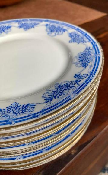 10 Hutschenreuther Selb Gebakbord wit blauw bloem goud rand beschikbaar voor biedingen