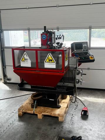 Emco emcomat FB-4 cnc freesbank beschikbaar voor biedingen