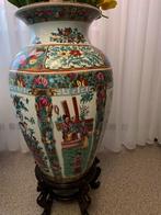 Antieke Chinese Vaas met Stand, Ophalen