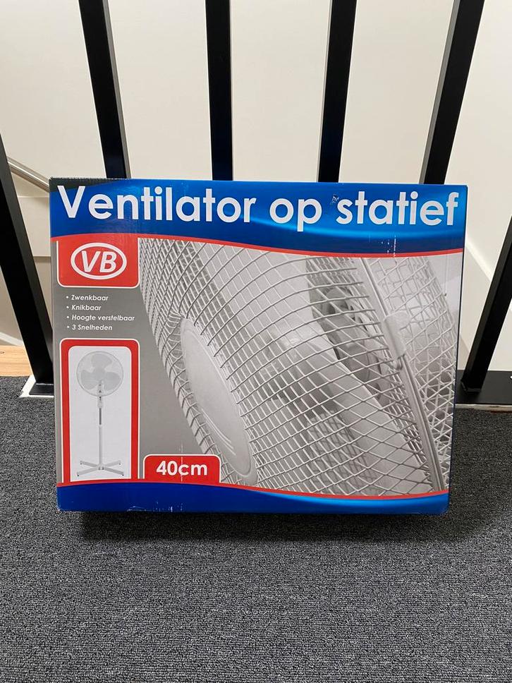 NIEUWE Ventilator statief ventilatoren wintwaaier, Witgoed en Apparatuur, Ventilatoren, Zo goed als nieuw, Statiefventilator, Ophalen