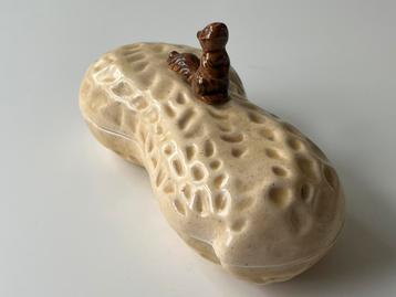 Vintage Amerikaanse pindaschaal beschikbaar voor biedingen