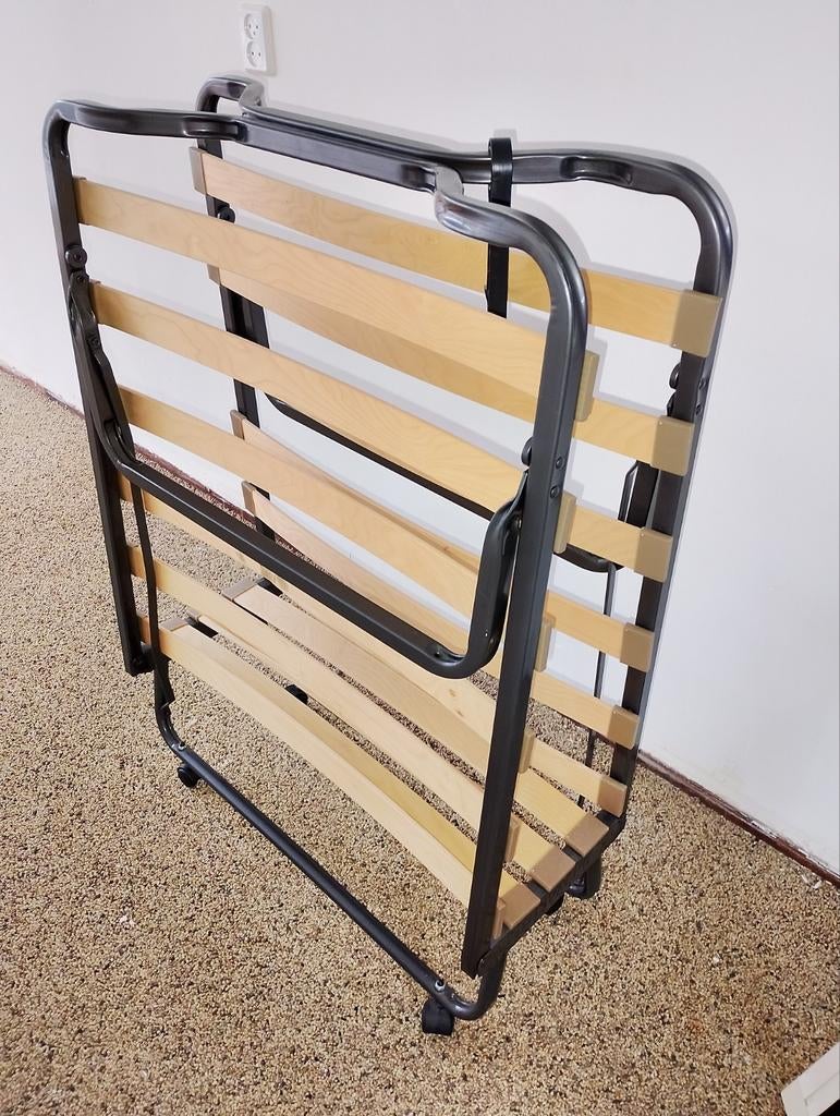 Logeerbed - Zo goed als nieuw! (Zonder matras), Eenpersoons, Ophalen of Verzenden, Zo goed als nieuw, Metaal