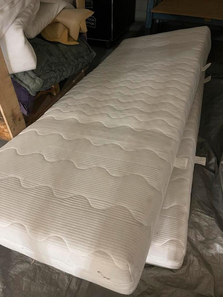 2 Matrassen 80x200 met Topper, Huis en Inrichting, Slaapkamer | Matrassen en Bedbodems, Zo goed als nieuw, Matras, 90 cm, 200 cm