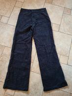 Nieuwstaat wilde legg broek pull & bear zwart 36, Kleding | Dames, Broeken en Pantalons, Zwart, Ophalen of Verzenden, Zo goed als nieuw