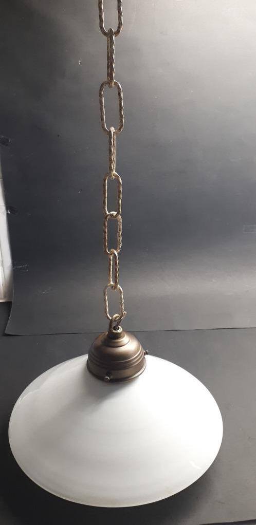 Oude Hanglamp Melkglas kap, Huis en Inrichting, Lampen | Hanglampen, Gebruikt, 50 tot 75 cm, Glas, Overige materialen, Ophalen of Verzenden