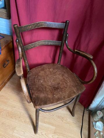 Beukenhouten stoel thonet stijl. beschikbaar voor biedingen