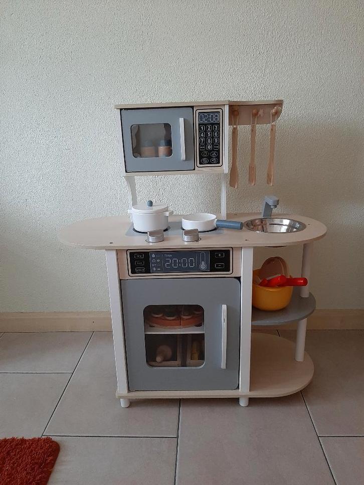 Houten speelkeukentje, inclusief veel houten accessoires, Kinderen en Baby's, Speelgoed | Speelkeukens, Zo goed als nieuw, Hout