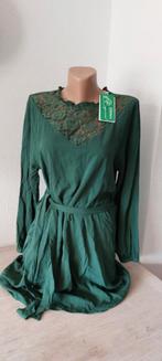 Groen jurkje Vila maat 40.
100 % viscose.
Heel soepele stof, Maat 38/40 (M), Vila, Nieuw, Ophalen of Verzenden
