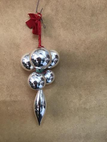 Trosje met ballen beschikbaar voor biedingen