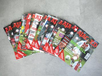 Doos vol Ajacied/Ajax Magazine/Voetbaltijdschriften beschikbaar voor biedingen